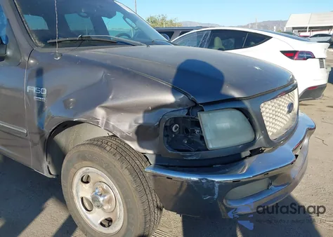 2003 Ford F-150 Lariat/Xlt from USA, damaged, VIN 1FTRW07L53KB69428